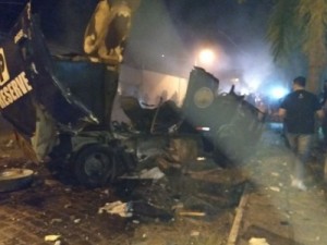 Petrolina / PE – Bandidos explodem carro-forte e trocam tiros com a polícia