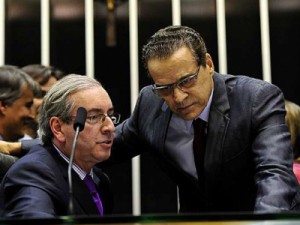 PF investiga citação a Henrique Alves em mensagens de Cunha a ex-OAS