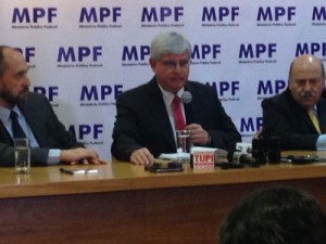 PGR cobrará R$ 170 mil de Pizzolato por despesa com extradição, diz Janot