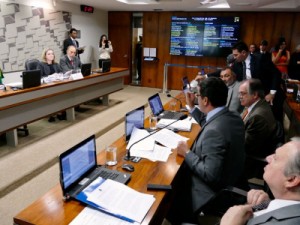 Plano do governo de auxílio aos estados será debatido na CAE