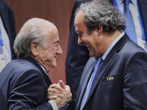 Platini pode anunciar candidatura à Fifa após sorteio das Eliminatórias