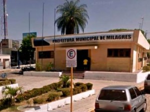 POLÊMICA Vereador de Milagres acusa prefeito de "negociar emprego por votos" 