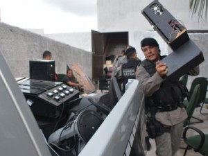 Polícia apreende caça-níqueis e fecha casa de jogos ilegais em João Pessoa