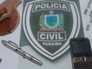 Polícia apreende caneta-revólver com dupla presa no Agreste da Paraíba