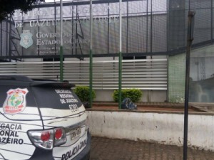 Polícia apreende três tipos de drogas numa mala em Juazeiro do Norte