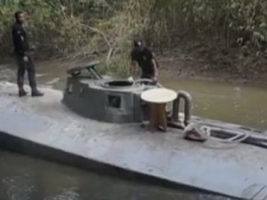Polícia encontra submarino usado para transportar drogas em ilha no Pará