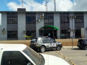 Polícia faz operação de busca e apreensão na prefeitura e instituto de previdência de Paraipaba