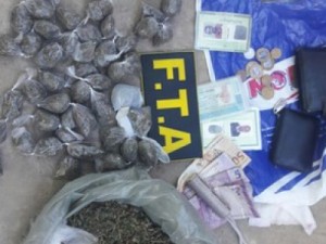 Polícia fecha “boca de fumo” e prende 6 na Estrela