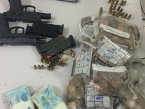 Polícia prende homem e recupera mais de R$ 5 mil