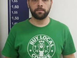 POLÍCIA - Professor preso com 48 mil downloads de pornografia infantil