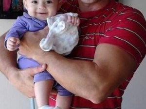 Policial militar atira acidentalmente e mata filha de 11 meses ao limpar a arma