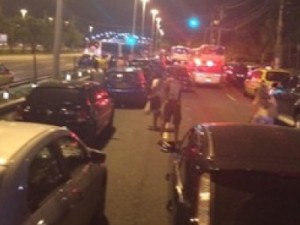 Policial teme ser reconhecido por criminosos e pula de ponte no Rio