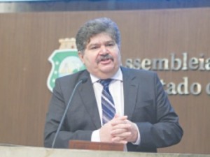 Política passa por crise na formação de líderes