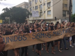 População faz manifestação por mais segurança em Porto Alegre