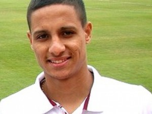 Por SMS, Ceará informa contratação do atacante Roni, ex-São Paulo