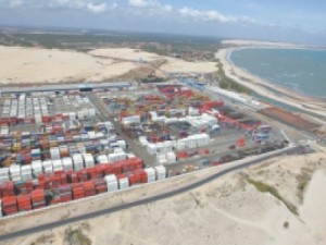 Porto do Pecém recebe peça japonesa de última geração