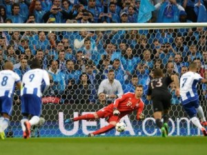 Porto faz grande partida, vence Bayern e leva vantagem para Munique
