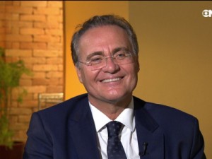 Pré-candidato a presidente do Senado, Renan diz que ajudará governo a aprovar Previdência