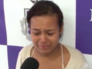 Presas agridem e cortam cabelo de mãe que envenenou bebê na Bahia