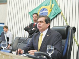 Presidente da AL reinicia as visitas