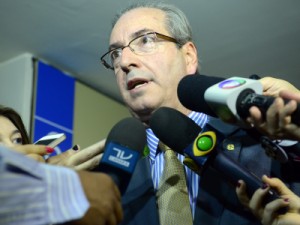 Presidente da Câmara rejeita três pedidos de impeachment de Dilma Rousseff