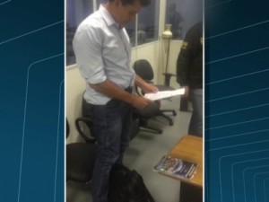 Presos na Operação Saqueador são levados para presídio em Bangu