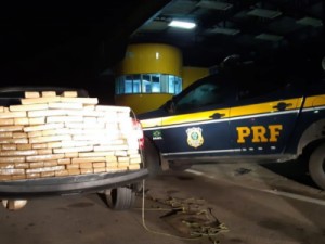 PRF-CE apreende mais de 100 quilos de maconha dentro de caminhonete em Milagres