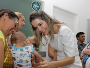 Primeira-dama do Ceará visita Policlínica para conhecer o atendimento do NUTEP