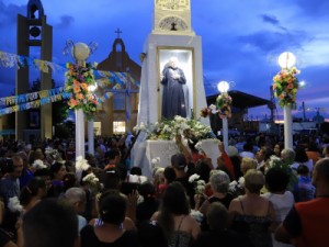 Procissão das Flores encerra Semana Padre Cícero em Juazeiro do Norte