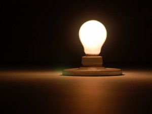 Procon considera aumento na conta de luz abusivo e notifica Coelce