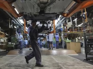 Produção de veículos cai 29% em janeiro ante 2015, diz Anfavea