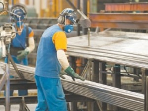 Produção industrial do Ceará cresce 6,1% em abril, revela IBGE