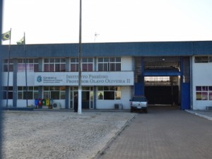 Projeto de lei que proíbe sinal de celular próximo de presídios vai para votação