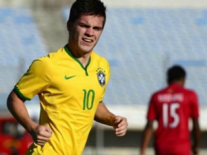 Promessa do Atlético-PR faz exames e deve ser anunciado pelo Chelsea