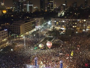 Protesto contra Netanyahu reúne milhares de pessoas em Israel
