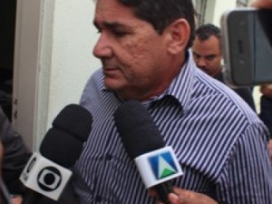 PT pede expulsão de prefeito suspeito de matar esposa no Piauí
