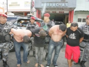 Quadrilha é presa após atacar banco na UFC e fazer reféns