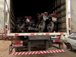 Quadrilha invade galpão do Detran no Ceará e leva 10 motos em caminhão