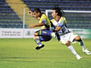 Quixadá confirma boa fase e avança o Horizonte