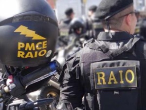 Raio apreende crack, cocaína e maconha com três pessoas em Juazeiro