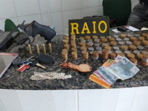 Raio prende elementos acusados de roubo de moto e outros objetos, em Crato