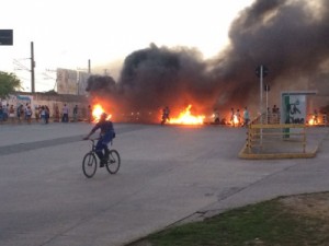 RECIFE Protestos contra aumento de passagem de ônibus