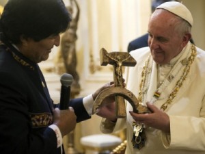 Religiosos consideram presente de Evo Morales ao Papa uma provocação