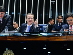 Renan: 'Congresso não discutiu aumento de impostos'