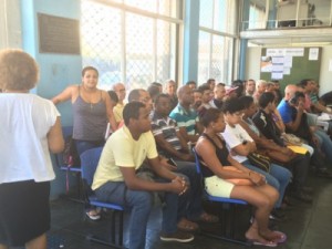 Renda no RJ cai 5,1% em setembro; a maior queda entre as regiões, diz IBGE