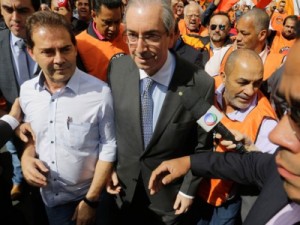'Renúncia' e 'covardia' não fazem parte do meu vocabulário, diz Cunha