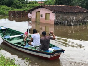 Rio Coreaú, bairros de Granja permanecem embaixo d’água