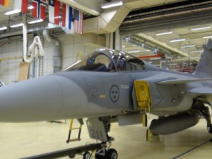 Saab assina com Brasil contrato de venda de armas para caça Gripen