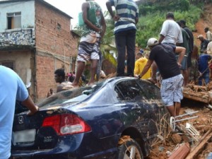 Salvador já soma 20 mortes após chuvas; tempo instável persiste