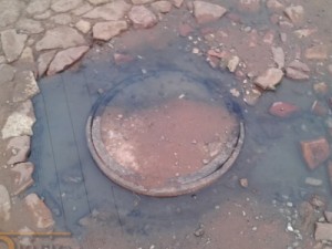 Saneamento básico é alvo de reclamação popular em Barbalha